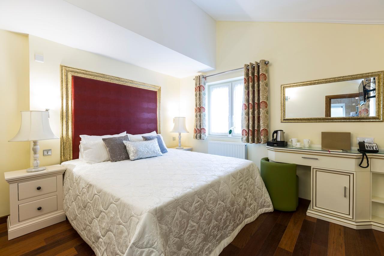 Linton Hotel Luton ภายนอก รูปภาพ