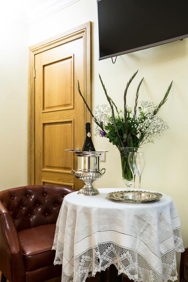 Linton Hotel Luton ภายนอก รูปภาพ
